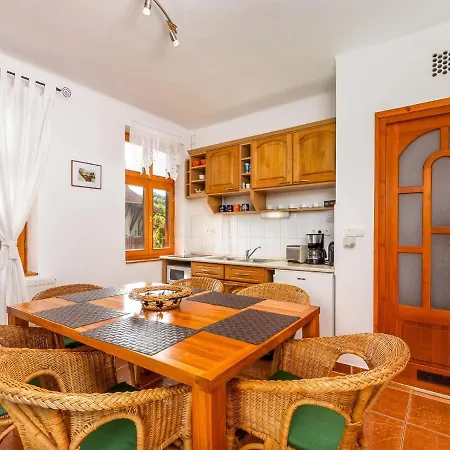 Holiday home Ruby 1 By Interhome